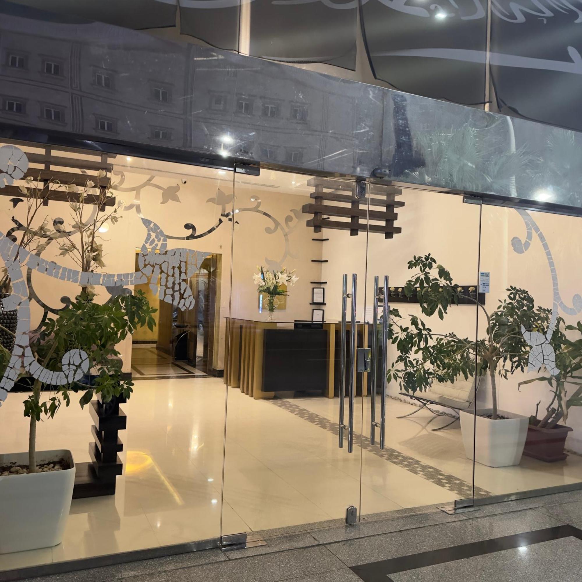 宫殿酒店 阿可贺巴 外观 照片